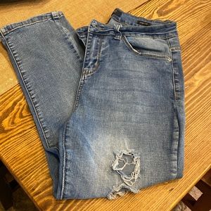 Judy Blue Capri Fit size 11/30